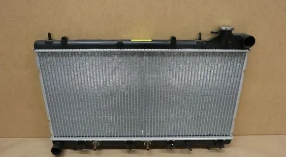 Subaru Impreza I Coolant radiator 45199FA030