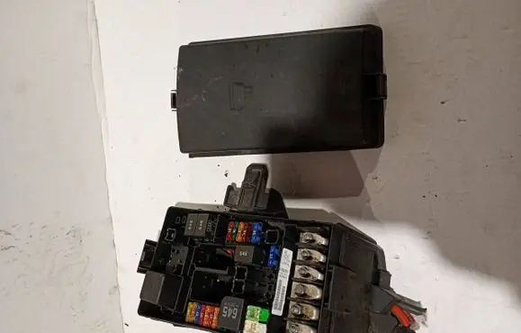 Volkswagen Touran III Fuse box set 5Q0907361D