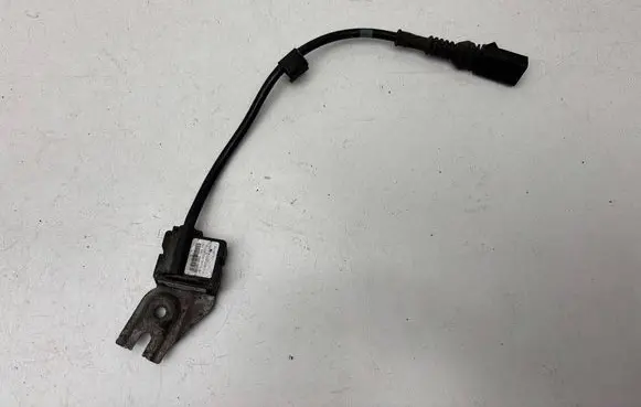Volkswagen Touareg I ABS wheel speed sensor 7L0907673C