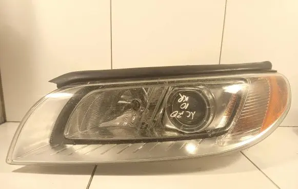 Volvo XC70 Headlight/headlamp 31283917 8S7100000