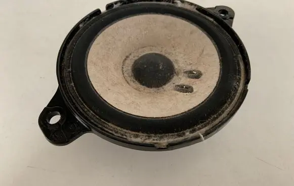 Audi A4 S4 B9 Parcel shelf speaker 8W0035303