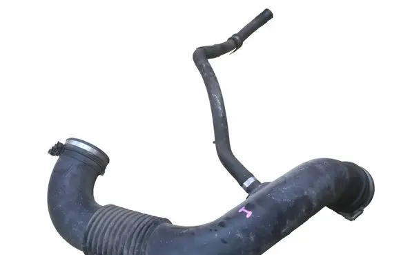 Iveco Daily 5th gen Turbo air intake inlet pipe/hose 5801317099