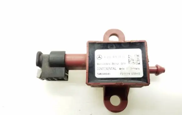 Mercedes-Benz E W213 Airbag deployment crash/impact sensor A2139051500