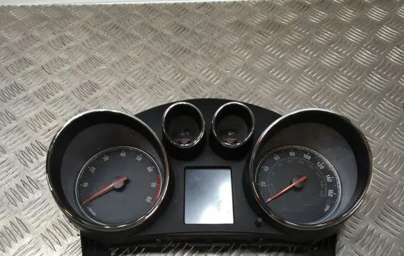 Opel Insignia A Speedometer (instrument cluster)