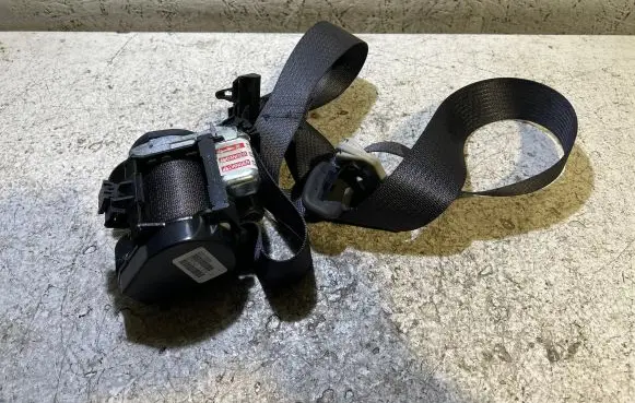 Jeep Patriot Front seatbelt 633172200A R0516274EJH 300916