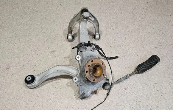 BMW 6 F12 F13 Front wheel hub spindle knuckle 6775770 2450818