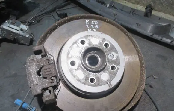 BMW 5 E60 E61 Stub axle 