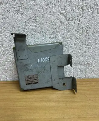 Mazda 121 SM Engine control unit/module B3D218881C F1089