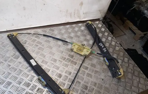 Audi Q7 4L Front window lifting mechanism without motor 4L0837461B
