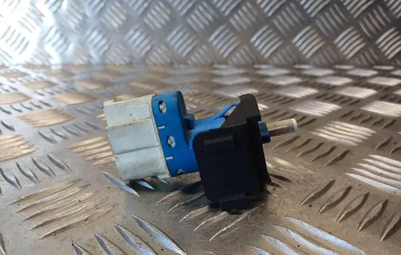 Ford Focus C-MAX Brake pedal sensor switch 3M5T9C872AB