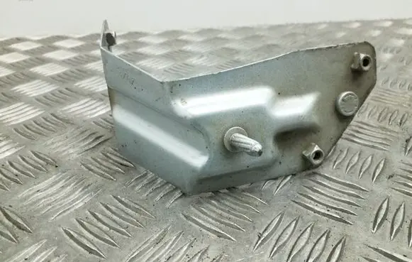 Seat Altea Fender mounting bracket 5P0821135
