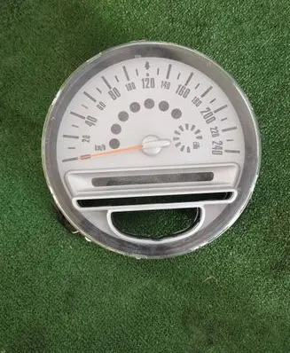 Mini One - Cooper Coupe R56 Speedometer (instrument cluster) 9136193