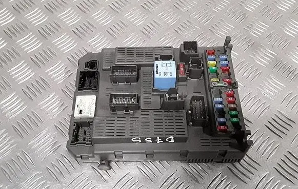 Citroen C8 Fuse module 1400310480