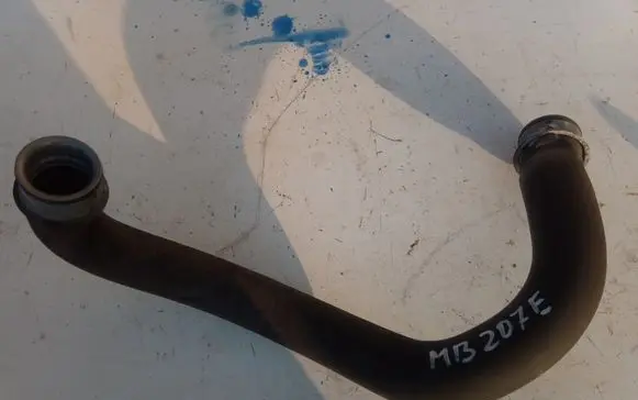 Mercedes-Benz E A207 Engine coolant pipe/hose A2045012982