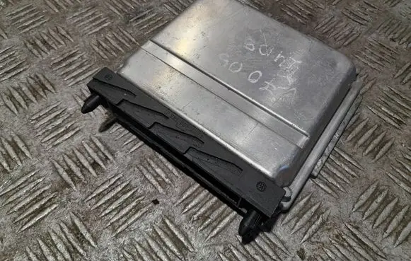 Volvo V70 Engine control unit/module 0281011441 30646978A 1039S04101
