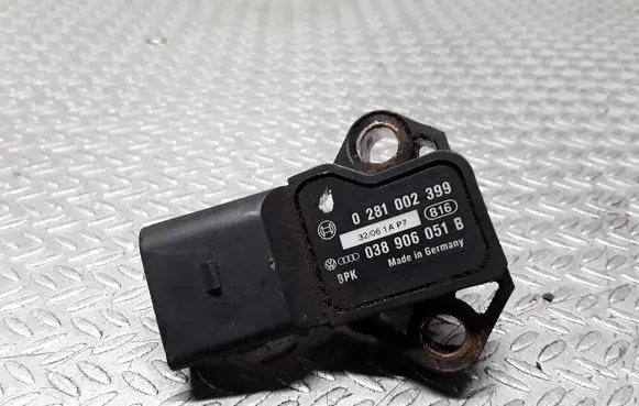 Audi A3 S3 A3 Sportback 8P Air pressure sensor 0281002399 038906051