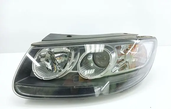Hyundai Santa Fe Headlight/headlamp 921012B0