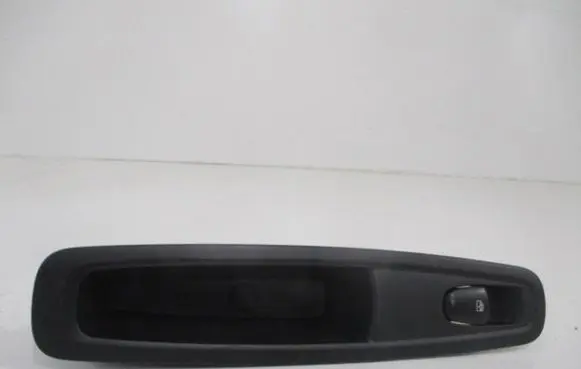 Renault Kadjar Quarter vent window switch 829508687R