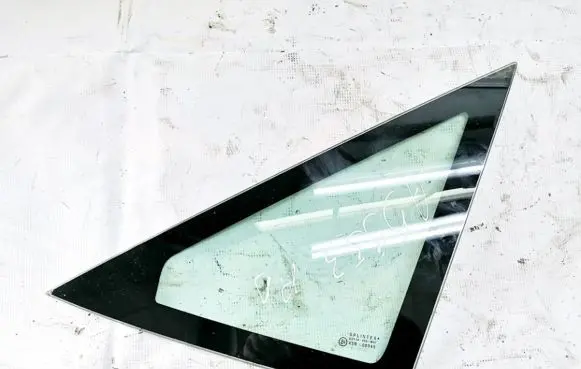 Peugeot 806 Front triangle window/glass 
