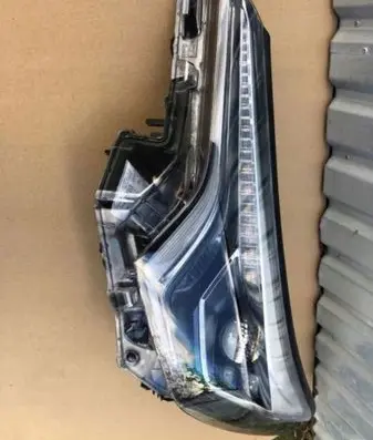 Toyota C-HR I Headlight/headlamp