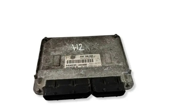 Volkswagen Polo Engine control unit/module 03E906033 5WP4016305 3PE4340