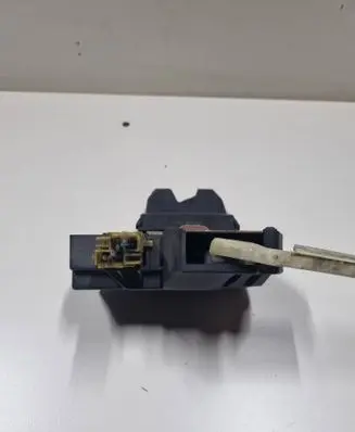 Volvo S70 V70 V70 XC Tailgate lock latch 9444090