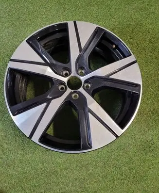 Volvo XC40 R19 alloy rim 32243375