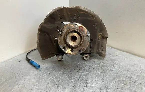 BMW 5 E60 E61 Front wheel hub spindle knuckle 6760953
