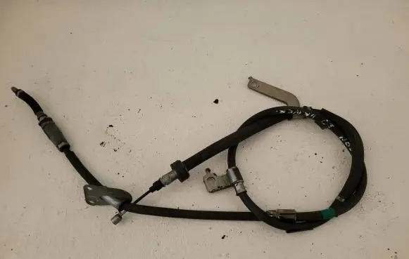Handbrake/parking brake wiring cable