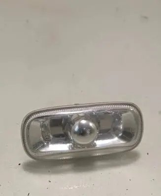 Audi A4 S4 B6 8E 8H Front fender indicator light 8E0949127