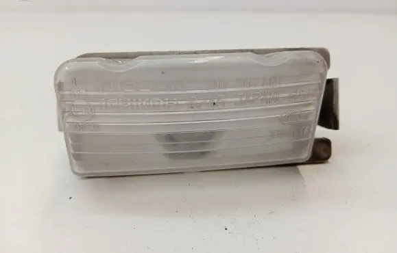 Nissan Juke I F15 Number plate light I090037