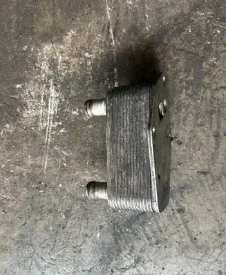 BMW 3 E46 Engine oil radiator 2247203 5989070141