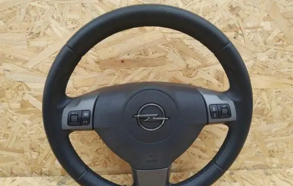 Toyota Avensis T270 Steering wheel 1234