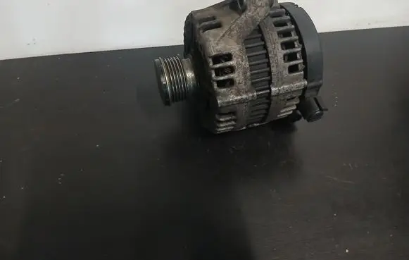 Volvo V70 Generator/alternator 0121615005