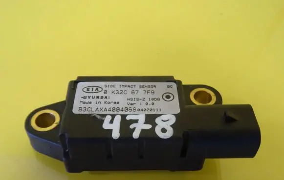 KIA Rio Airbag deployment crash/impact sensor 0K32C677F9