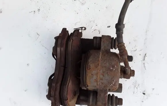 KIA Carnival Front brake caliper