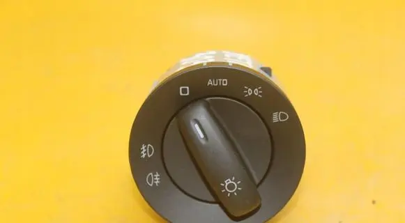 Skoda Yeti (5L) Light switch 5L0941431E