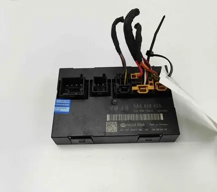 Volkswagen PASSAT B7 Central body control module 5DK00906460 3AA959433
