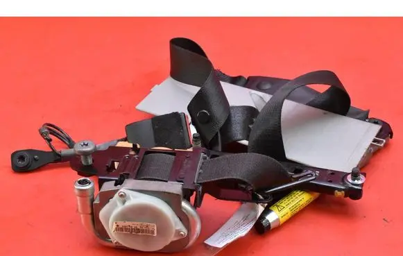 Opel Insignia A Front seatbelt 3063932AA