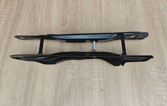 BMW 8 G16 Rear upper control arm/wishbone 6875104