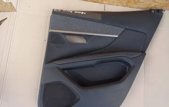 Peugeot 3008 II Coupe rear side trim panel 