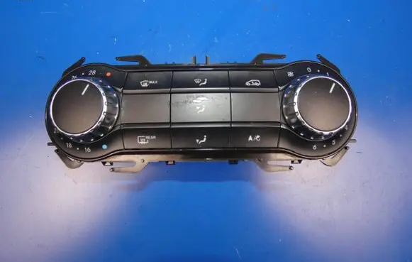 Mercedes-Benz B W246 W242 Climate control unit A2469004405 0010953521 A2469015503