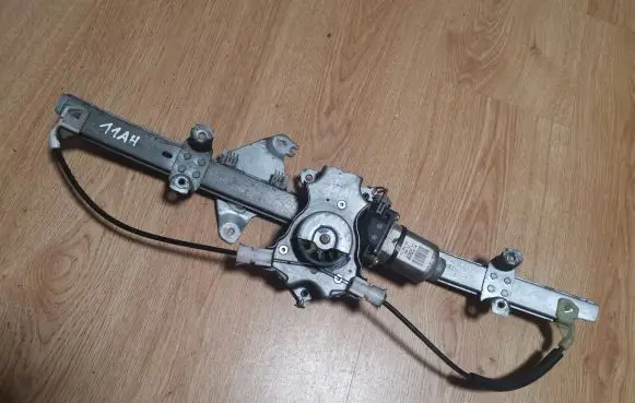 Nissan Almera Tino Front door window regulator with motor 400601T2 114919
