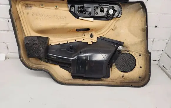 Volvo S60 Front door card panel trim 39961511