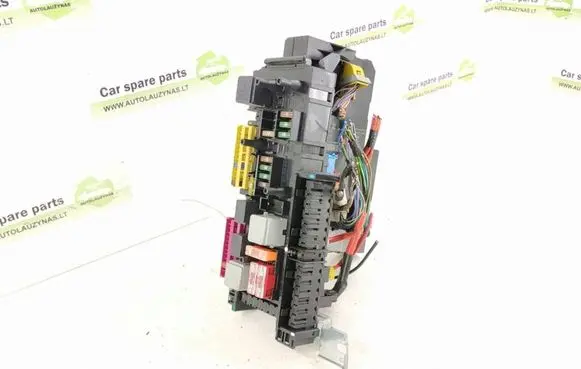 Mercedes-Benz C W204 Fuse module 2049060205 2049004803 A2049060205