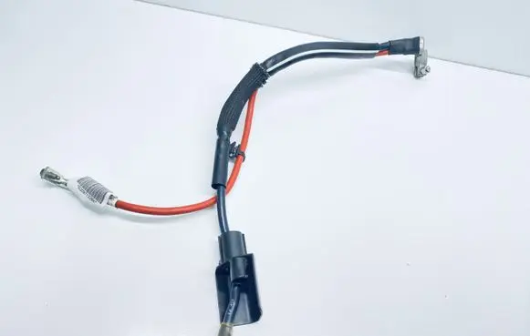 Volkswagen Golf VII Positive cable (battery) 5Q0971228K
