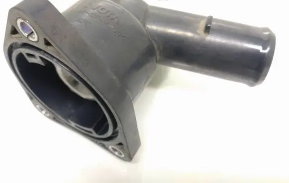 Toyota Auris E180 Thermostat housing 161103