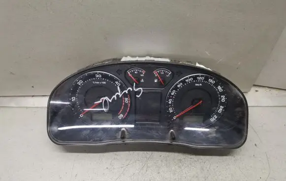 Skoda Superb B5 (3U) Speedometer (instrument cluster) 3U0920810A