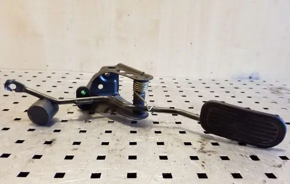 Toyota Yaris Accelerator throttle pedal