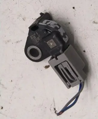 Mazda CX-5 II Airbag deployment crash/impact sensor 170313
